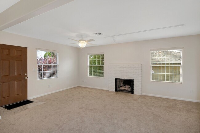 Foto del edificio - Single Level Family House