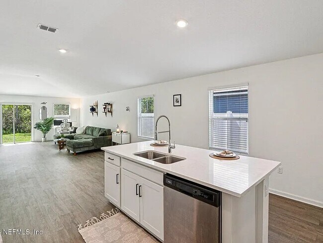 Foto del edificio - 2287 Shady Breeze Ln
