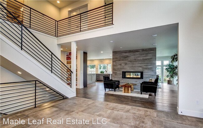 Foto del edificio - 5 br, 4 bath House - 902 5th St