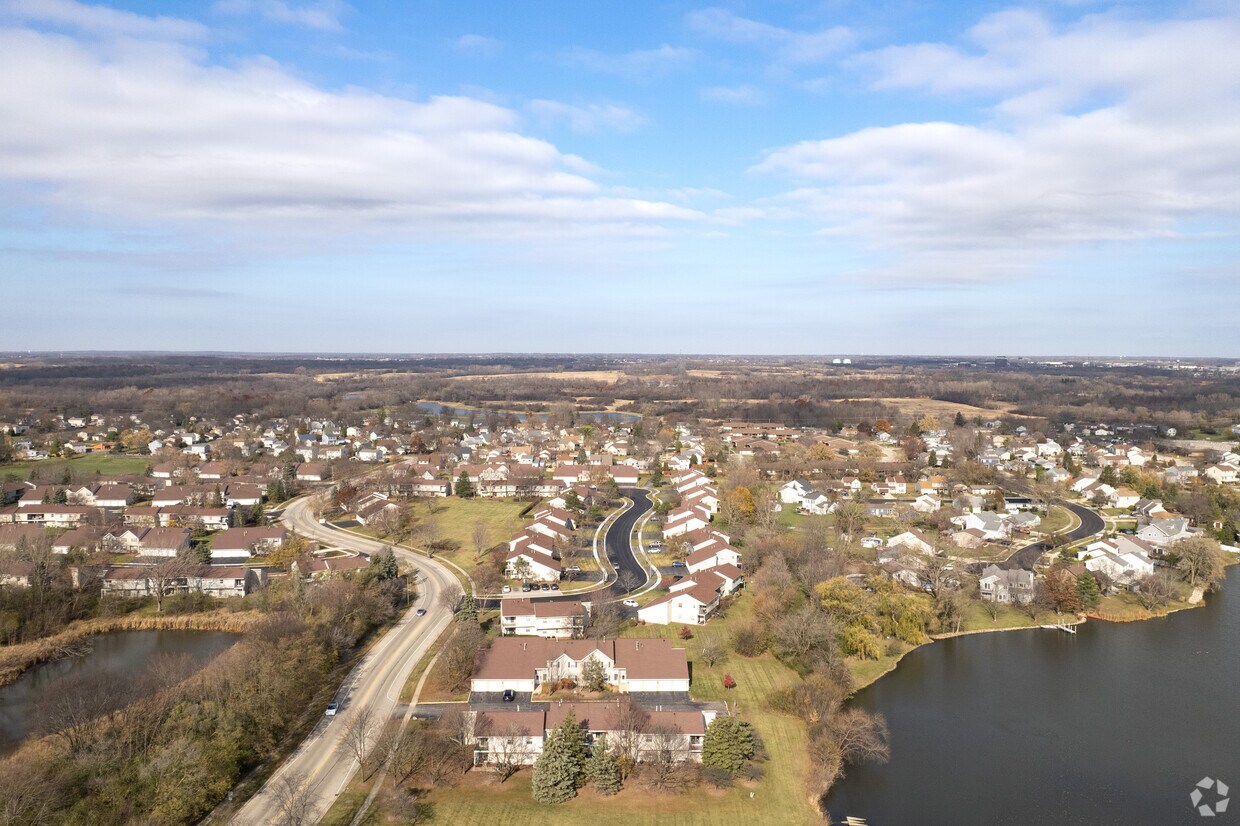 Victorian Apartments Apartments in Streamwood, IL