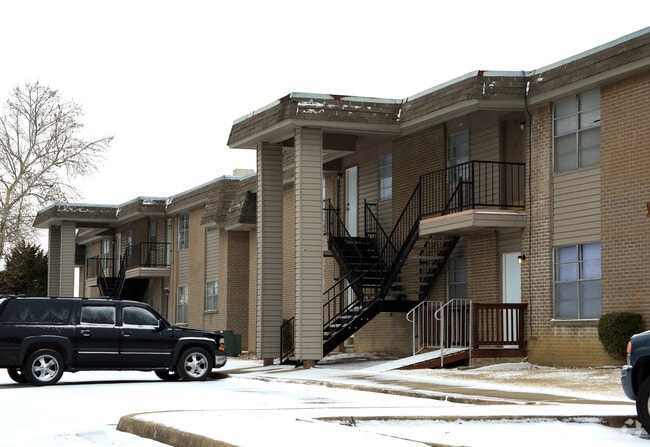 Foto del edificio - Meadowbrook Apartments