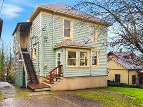 Building Photo - 3052 Grand Ave