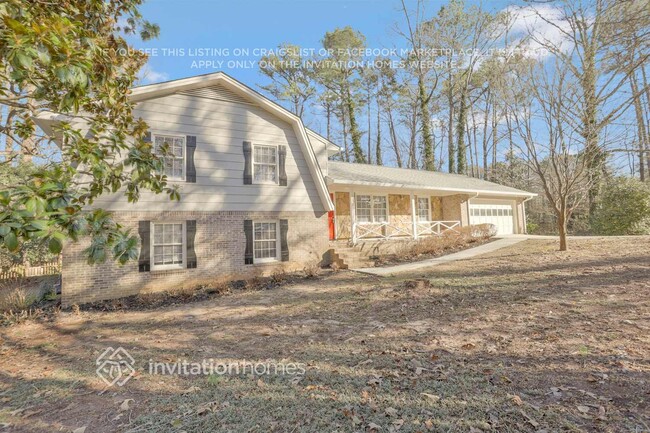 Foto del edificio - 2400 Lansdowne Ct NW