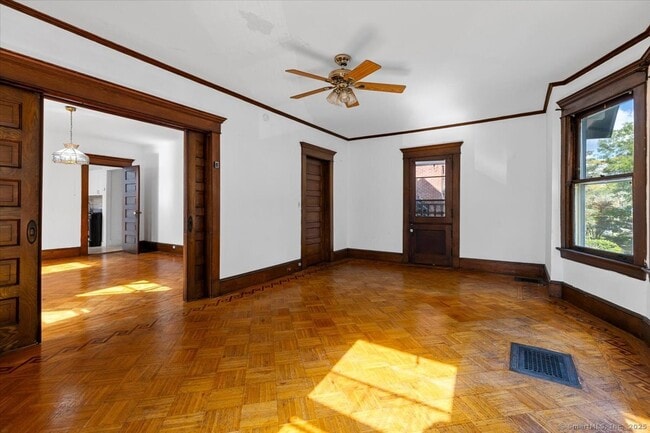 Building Photo - 590 Whitney Ave