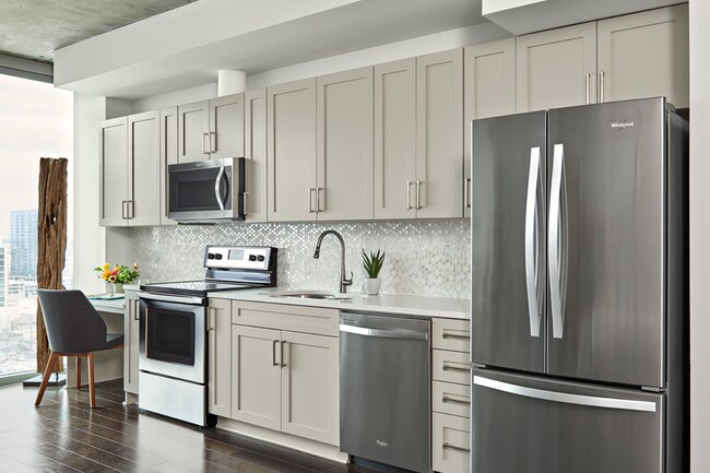 Building Photo - SkyHouse Nashville