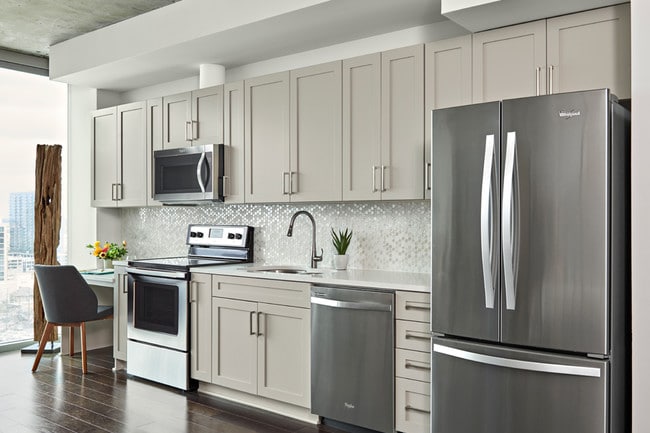 Building Photo - SkyHouse Nashville