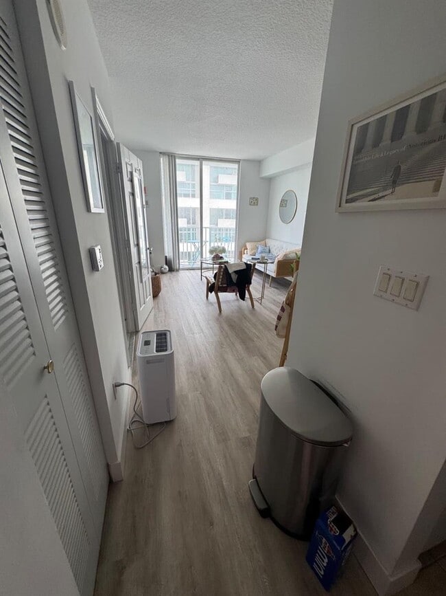 Foto del edificio - 115 SW 11th St