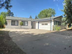 Building Photo - 4905 E Broken Bow Dr