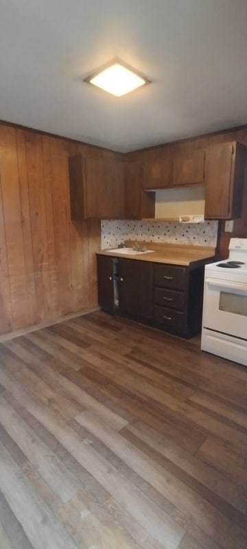 Building Photo - 2223 N Water St Ext