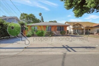 Building Photo - 4806 Yosemite Ave