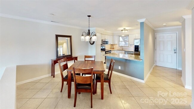 Building Photo - 9816 Emerald Point Dr