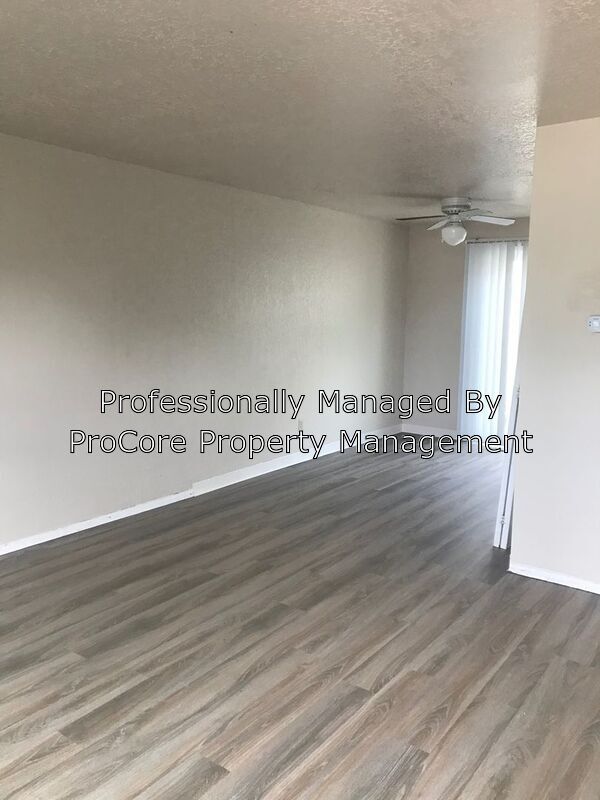 Building Photo - 505 E Florida Ave