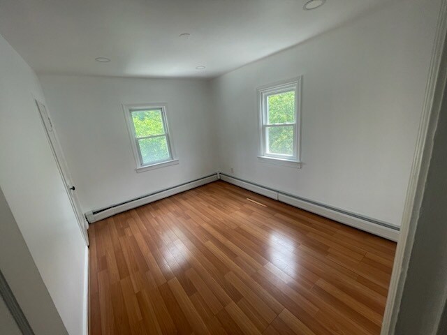 Bed 1 - 1721 Ferndale Ave