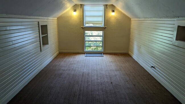 Foto del edificio - 8403 Harmony Rd
