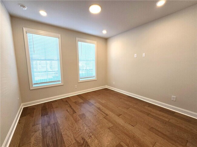 Foto del edificio - 1005 Crown Oak St
