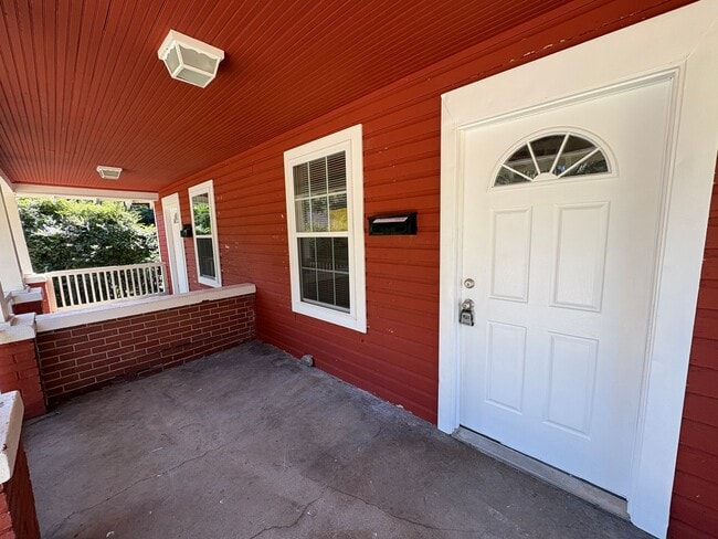 Foto del edificio - Affordable and Adorable Duplex in Enderly ...