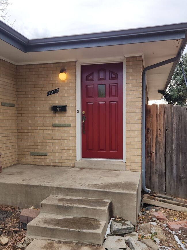 Building Photo - 4310-4312 W 78th Ave