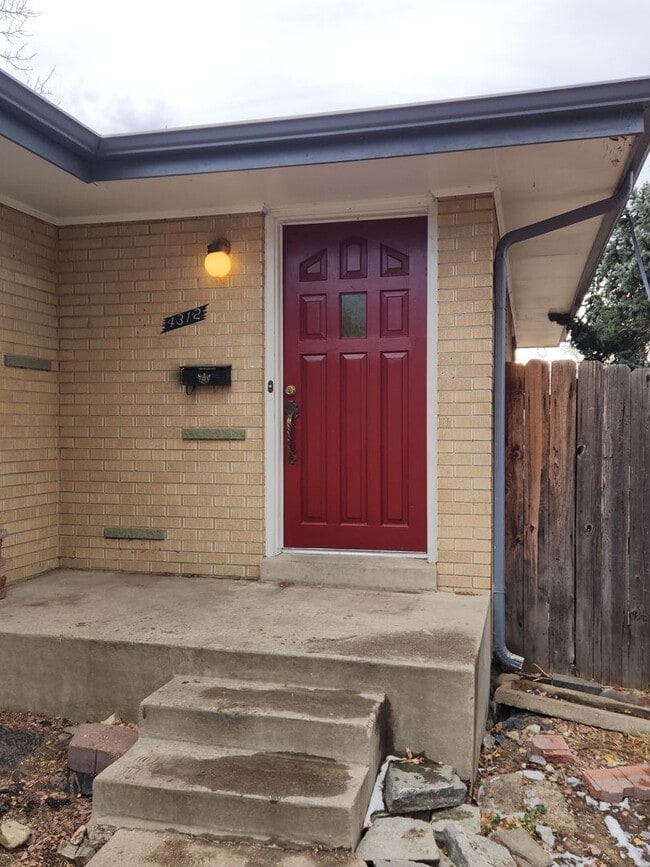 Building Photo - 4310-4312 W 78th Ave