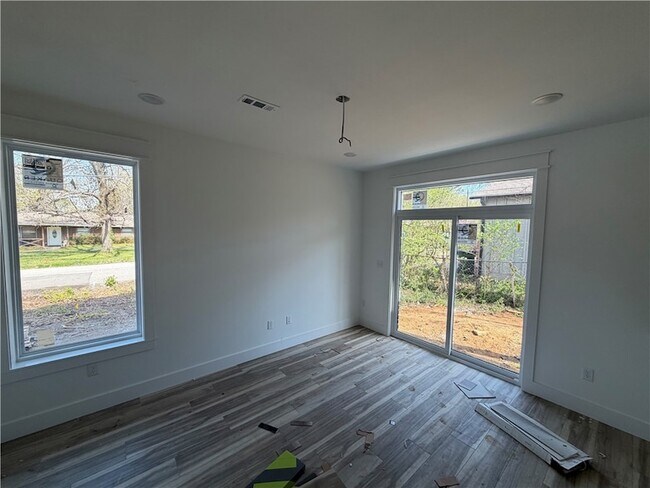 Building Photo - 2091 W Ora Dr