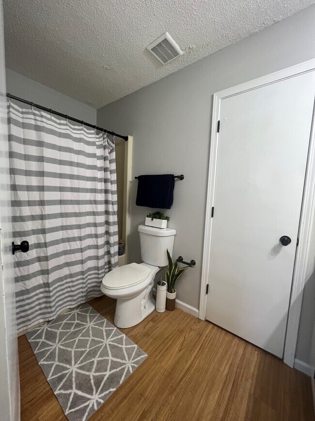 460 Main St Unit 4, Dallas, GA 30132 Apartments in Dallas, GA