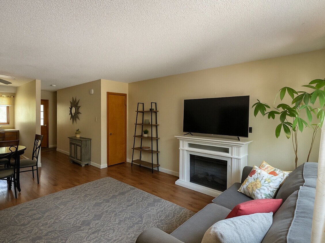 Foto principal - 702 Midland Ave