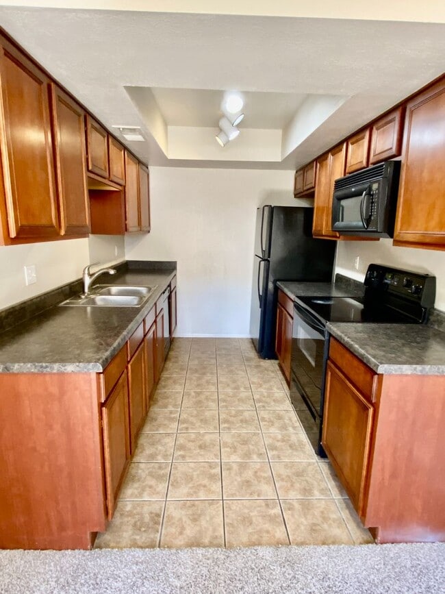 Foto del edificio - 3 Bedroom 2 Bathroom in Scottsdale
