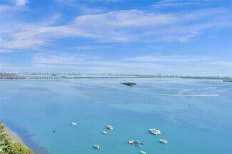 Building Photo - 1717 N Bayshore Dr