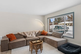 Building Photo - 1114 S Bozeman Ave