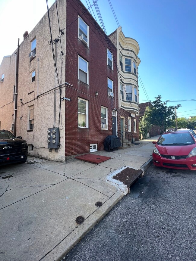 5122 Rochelle Ave Unit 5, Philadelphia, PA 19128 Apartments in