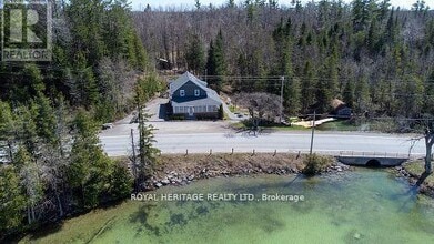 Building Photo - 1074 Lakehurst Rd