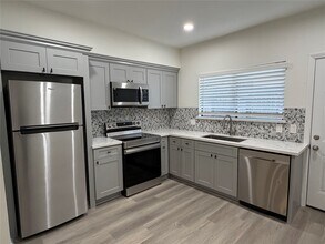 Building Photo - 6401 Deihl Rd