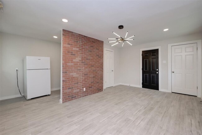 Building Photo - 1747 Wroxton Ct