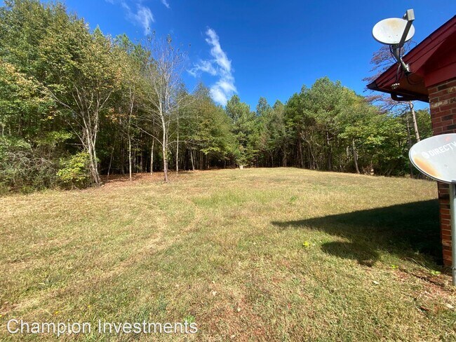 Building Photo - 3 br, 1 bath House - 1828 Quail Run Dr