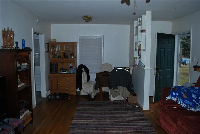 Foto del edificio - 590 Lamont Dr