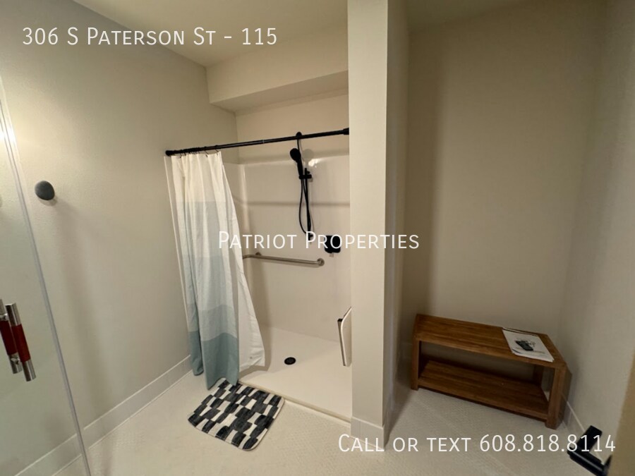 Foto principal - 306 S Paterson St