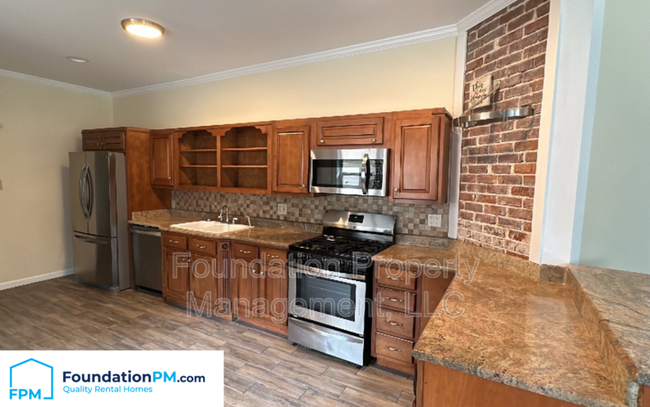 Building Photo - 2494 Princeton Ave