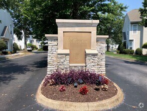 Building Photo - 1701 Pattington Cir