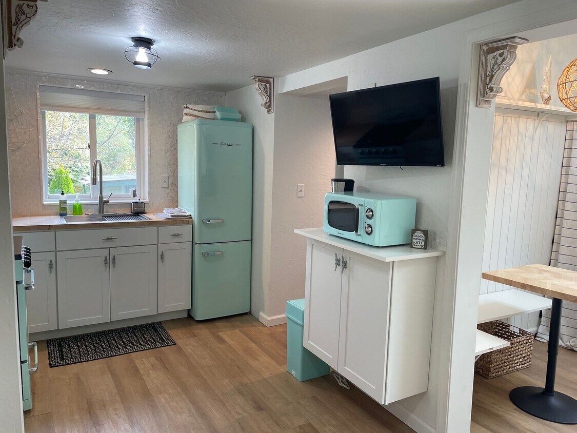 Foto principal - 4223 Rosedale St NW