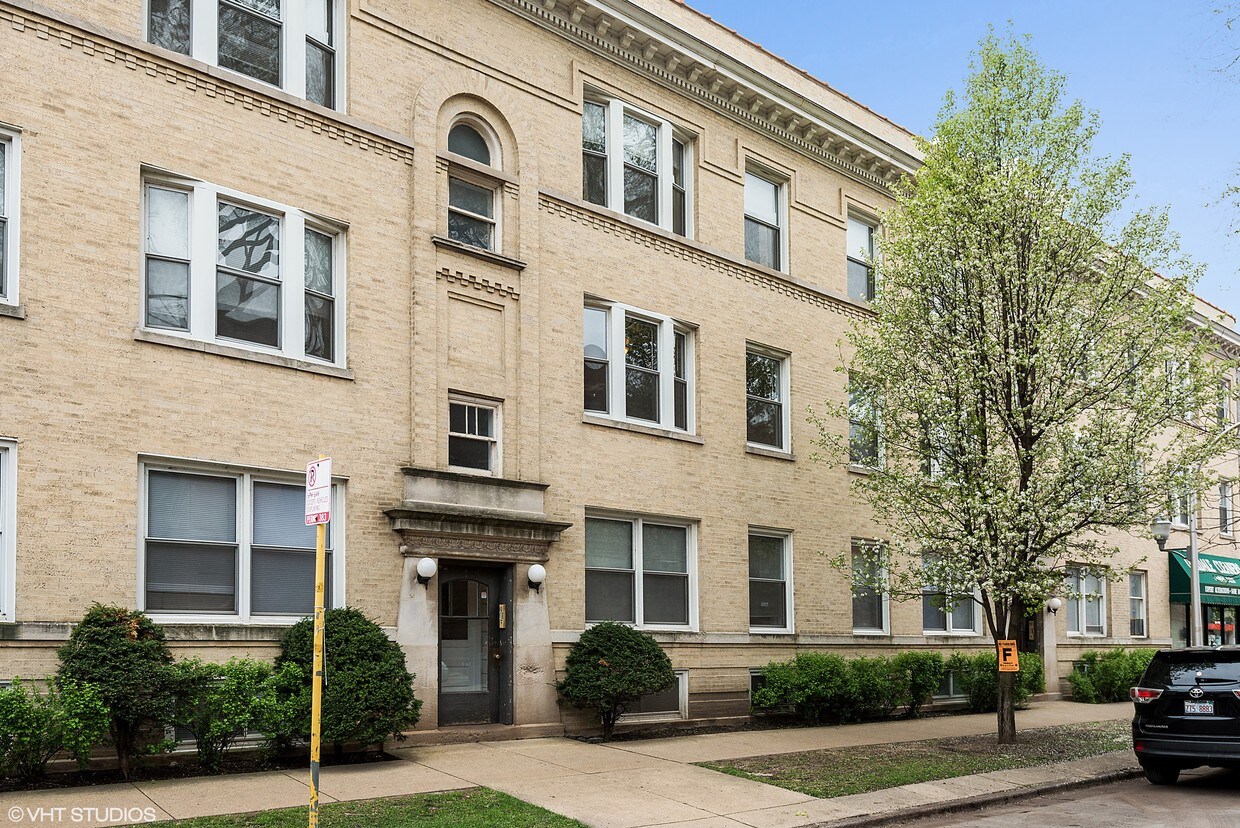 Foto principal - 959 W Oakdale Ave