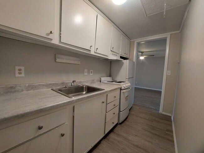 Foto del edificio - 1295 N Holland Pkwy