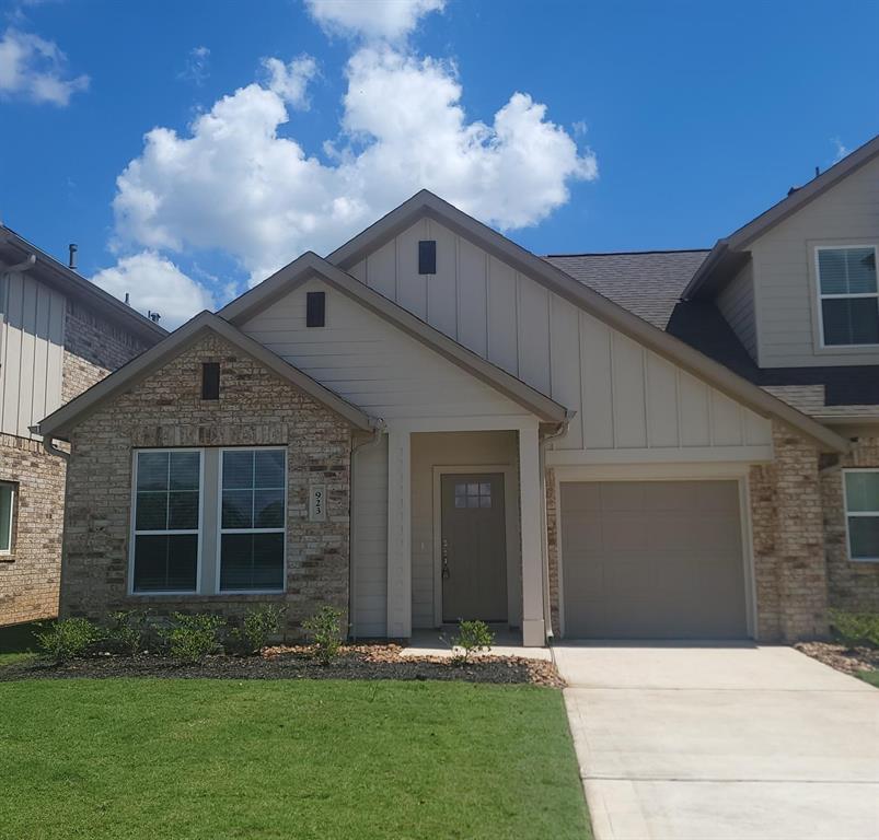 Foto principal - 923 Tillman Ln