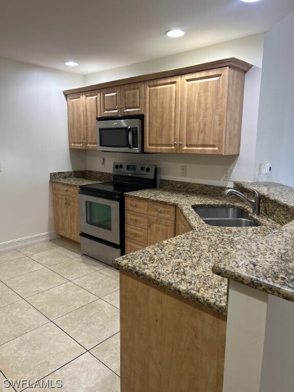 Building Photo - 710 SW 47th St