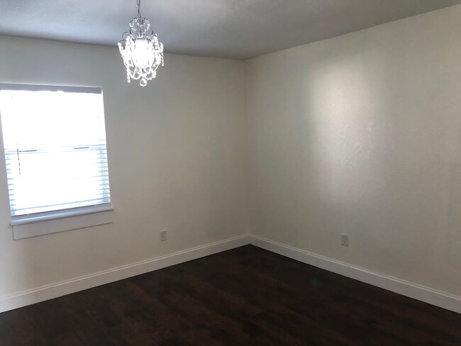 Bedroom - 9105 W Hillsborough Ave