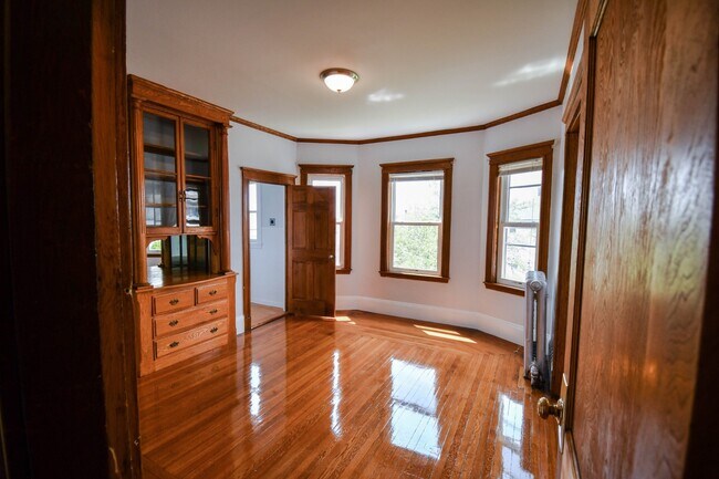 Foto del edificio - 1748 N Shore Rd