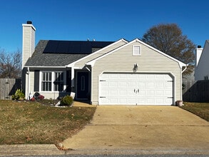 Building Photo - 1112 Bonfield Ct