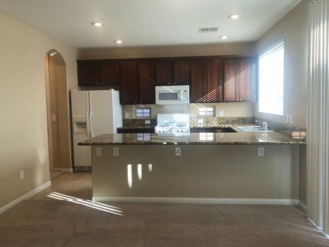 Building Photo - Elegant 3Bed/3Bath Home with Loft in the P...