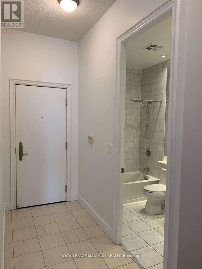 Building Photo - 51-UPH51 Saddlecreek Dr