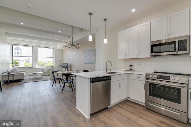 Foto del edificio - 150 S Independence Mall W