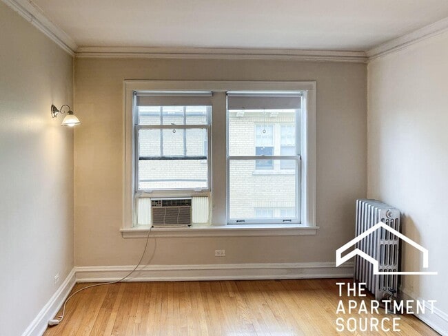 Building Photo - 1606 W Sunnyside Ave