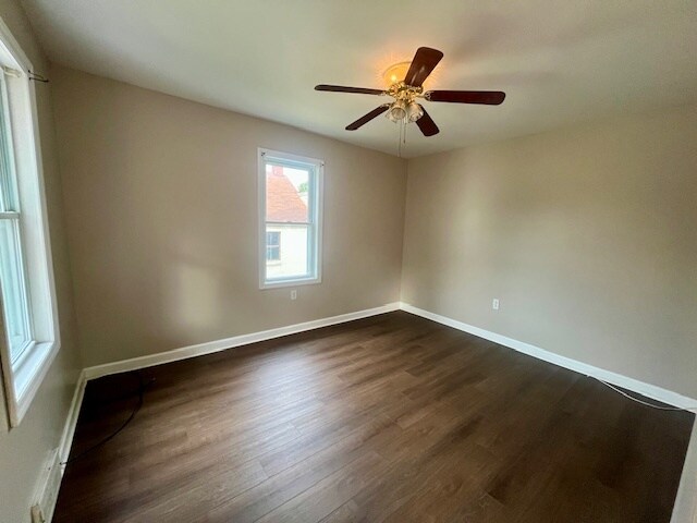 Foto del edificio - 647 Cherry Way